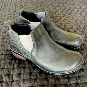 KEEN Leather Bootie